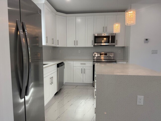 Building Photo - 501 El Prado