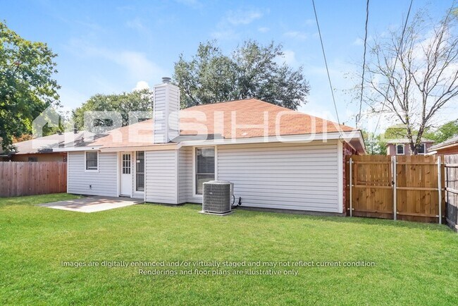 Building Photo - 4404 Lakeview Dr