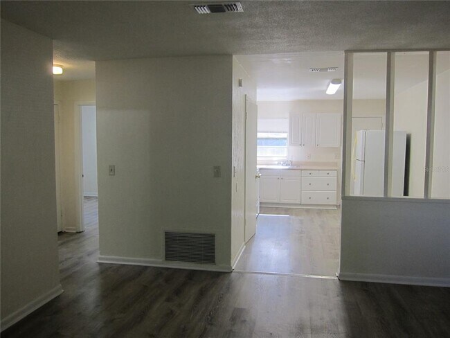 Building Photo - 37 NE 21st Terrace