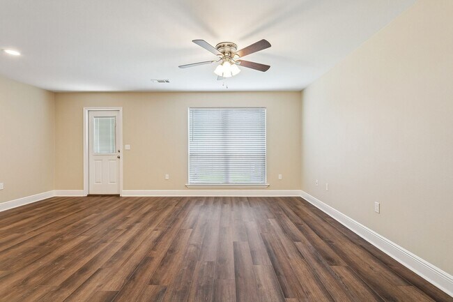 Building Photo - 103 Covington Meadow Cir