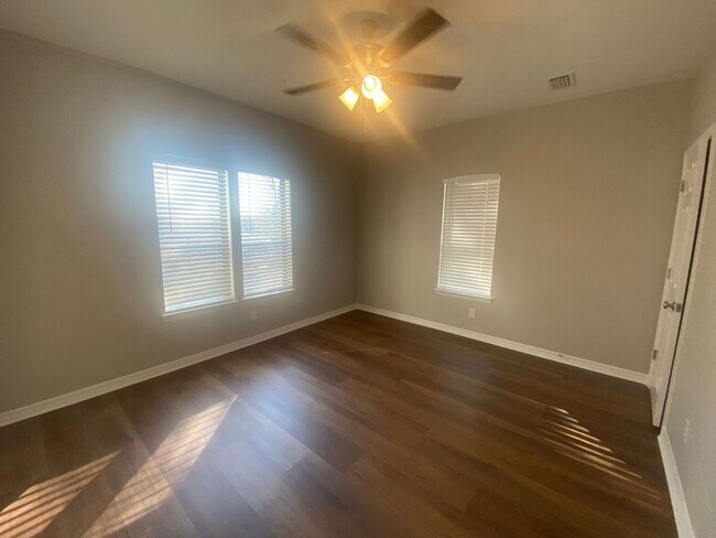 Building Photo - Cozy & Economical Unit in The Cove w/Waterfront Views of Massalina Bayou & Marina!