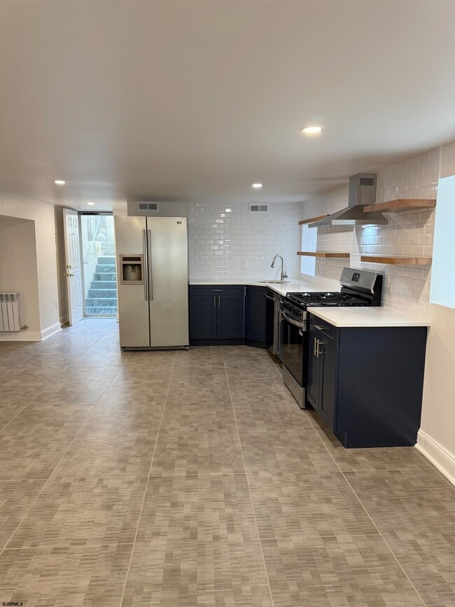 Building Photo - 102 S Raleigh Ave