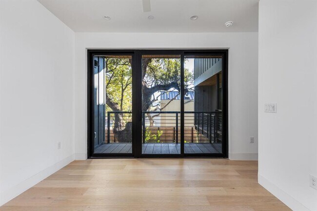 Building Photo - 1603 Chelsea Ln