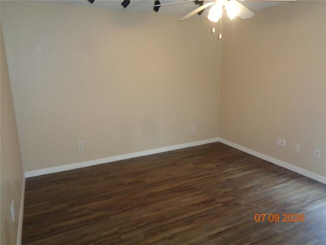 Building Photo - 1409 Bent Oaks Blvd