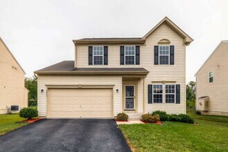 Building Photo - Large Single Family Home Near APG!