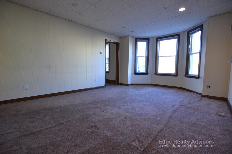 Building Photo - 285 Webster St