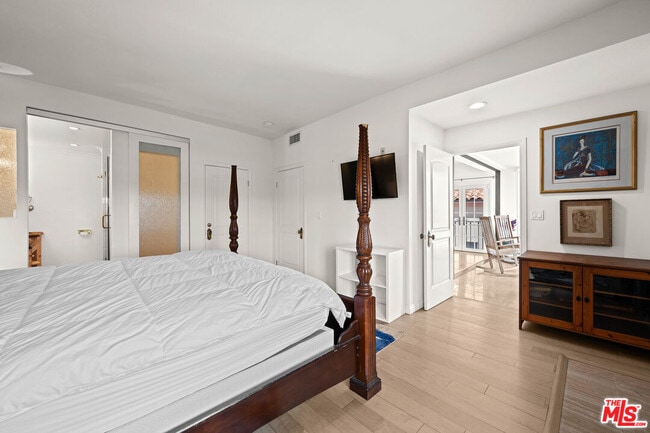 Building Photo - 6220 Pacific Ave