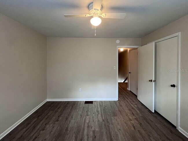Building Photo - 2622 SW 38th Pl