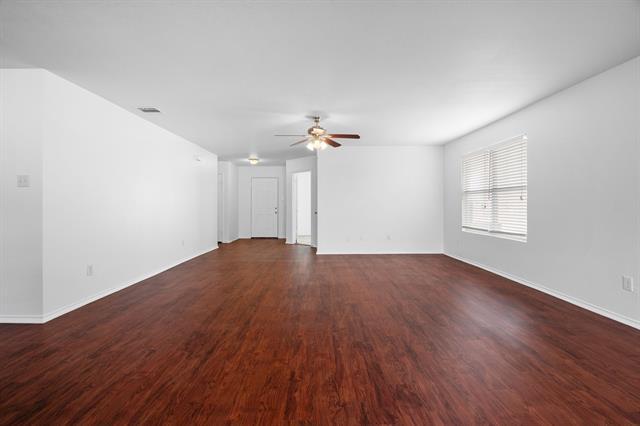 Building Photo - 2117 Laughlin Rd