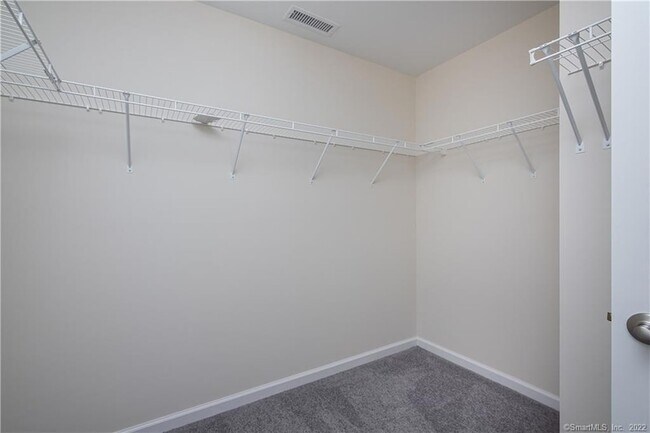Building Photo - 27 Woodside Dr