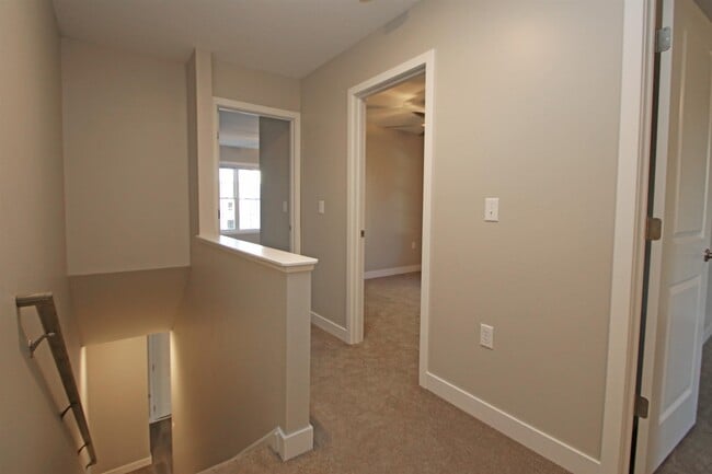 Building Photo - 1313 Luke Ln