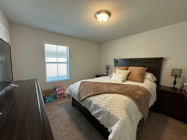 Building Photo - 486 Terra Vis Cir