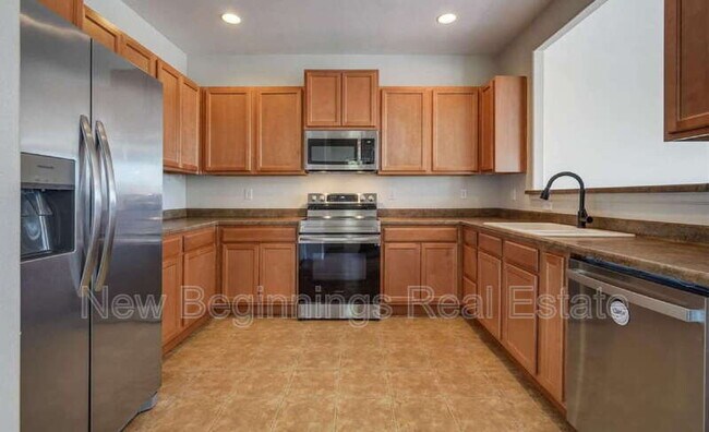 Building Photo - 8099 Elk River View