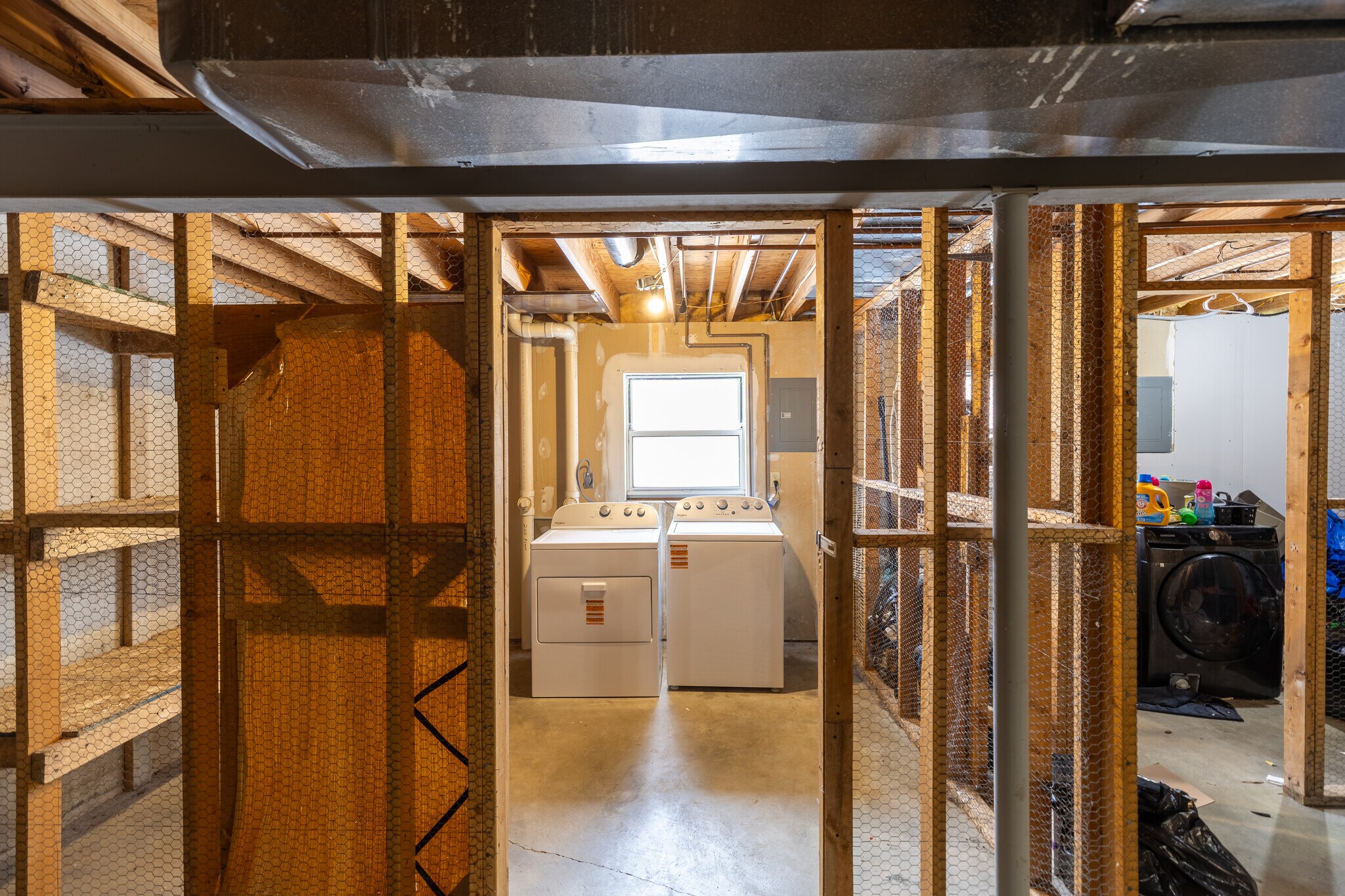 Building Photo - 2282 Highland Hill Dr