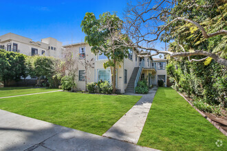 Building Photo - 1034 5th St in Santa Monica - 5 blocks to ...