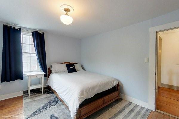 Building Photo - 300 Broadway