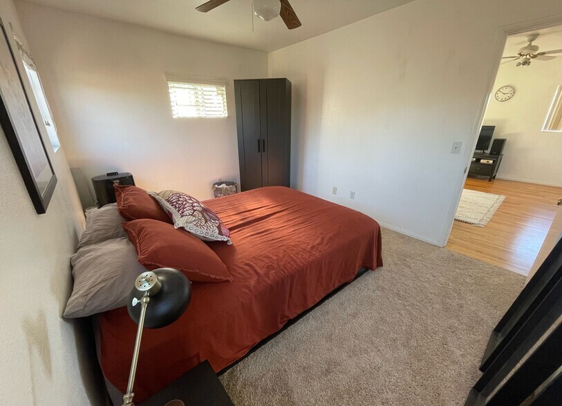 Building Photo - 3720 Louisiana St