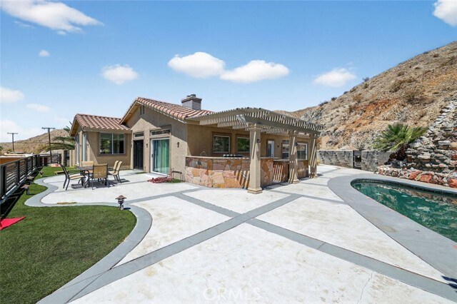 Building Photo - 12220 Skyline Dr