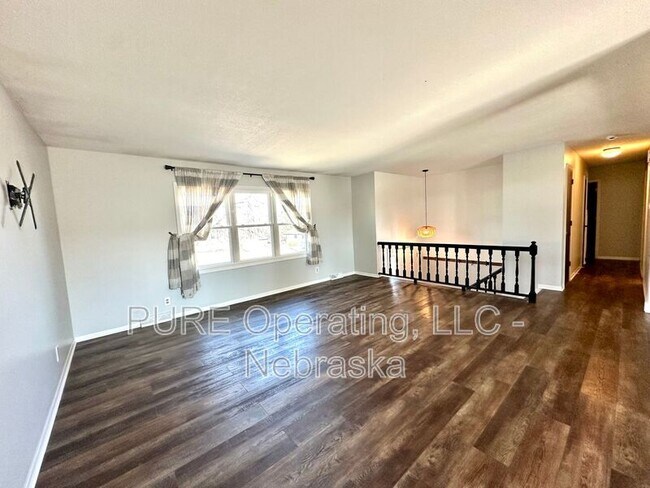 Building Photo - 20215 Pinkney St