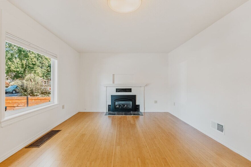 Building Photo - 1610 N 10th St