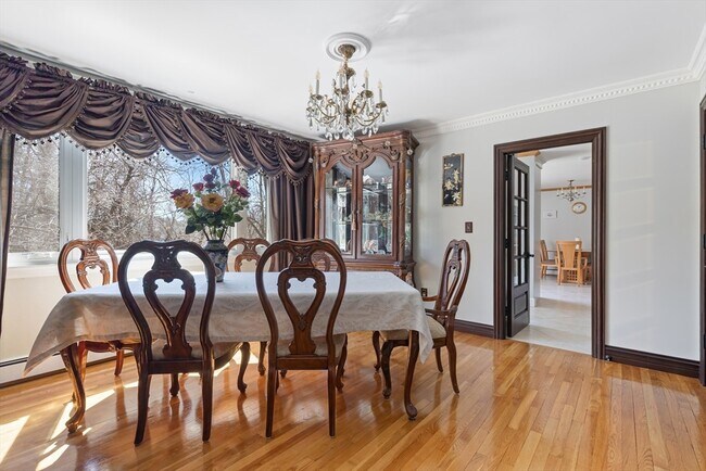 Building Photo - 10 Stonewood Dr