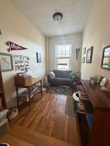 Building Photo - 313 Allston St