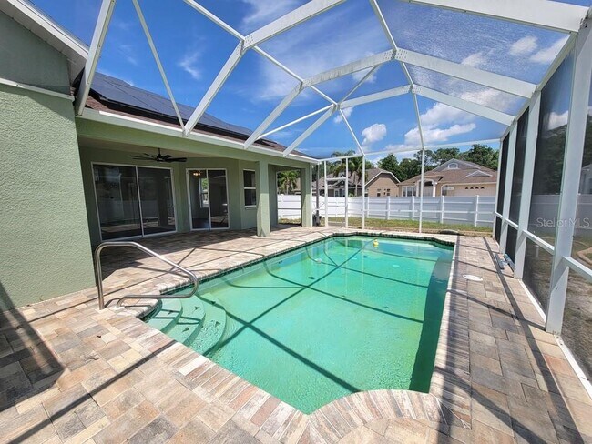 Building Photo - 7916 Roundelay Dr
