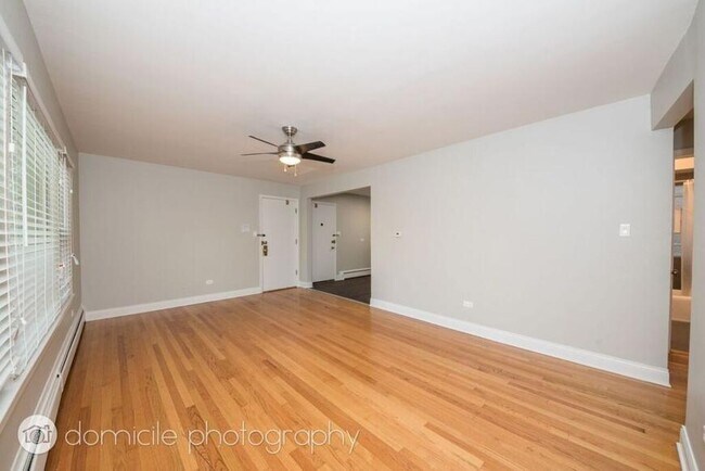 Building Photo - 2 bedroom in Chicago IL 60625