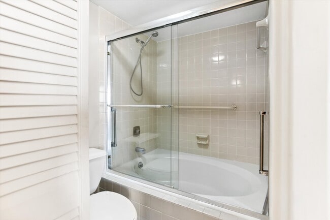 Building Photo - 5950 Pelican Bay Plaza S