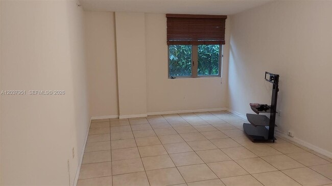 Building Photo - 2630 SW 28th St