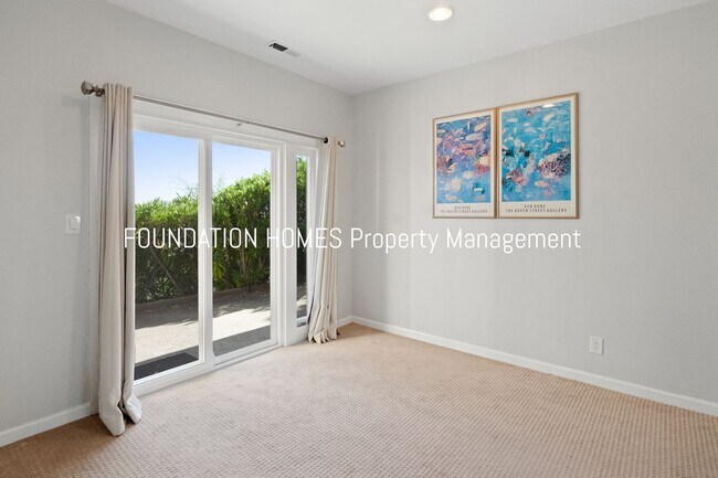 Building Photo - Upper Country Club Estate with Sweeping Vi...