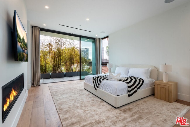 Building Photo - 6132 Maryland Dr