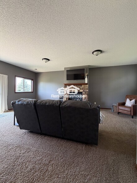 Building Photo - 16784 Olivine St NW