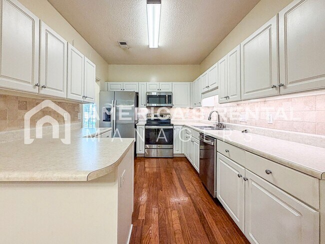 Building Photo - 1713 Savannah Park Ln