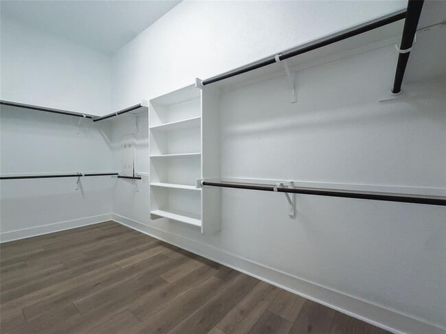 Building Photo - 337 Alicante Ln