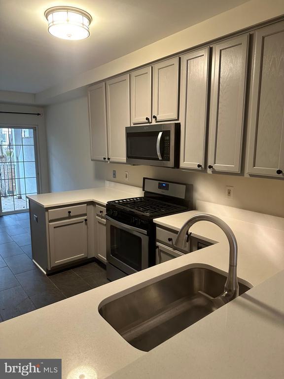 Building Photo - 1526 Northern Neck Dr