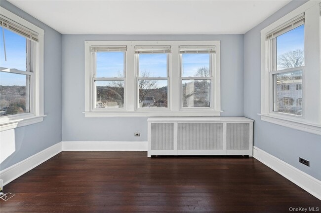 Building Photo - 53 Allen St