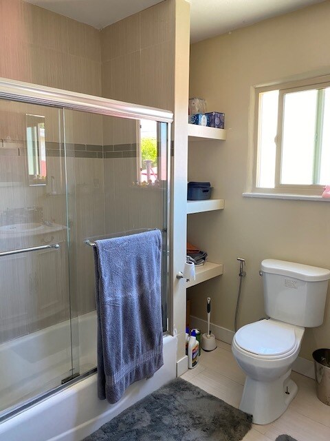 2nd bathroom tub/shower - 1344 S Curson Ave