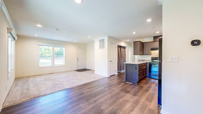Building Photo - 5326 Briggs Ranch Rd