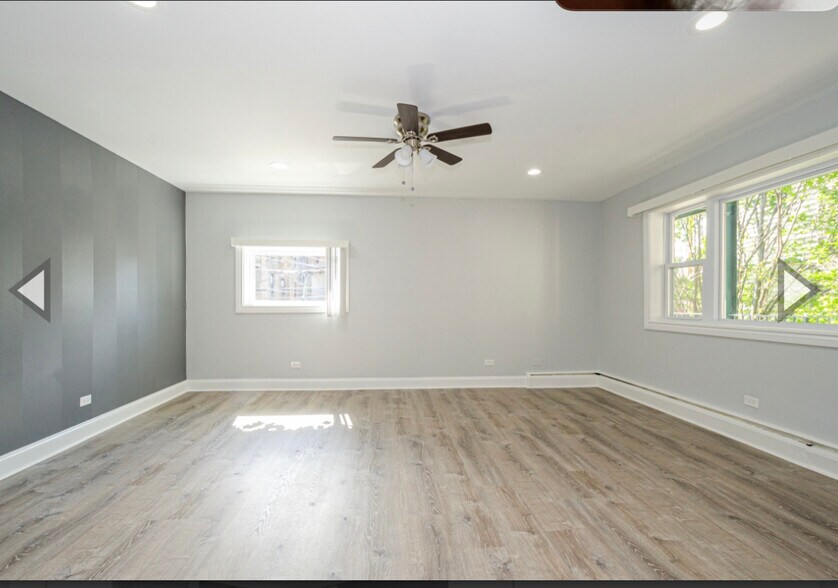 Building Photo - 7606 N Eastlake Ter