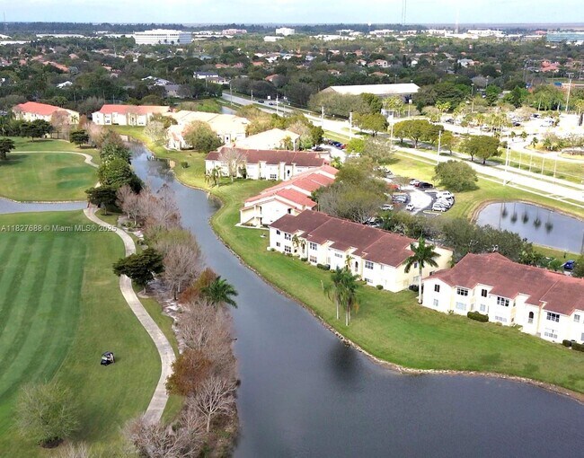 Building Photo - 12950 Vista Isles Dr
