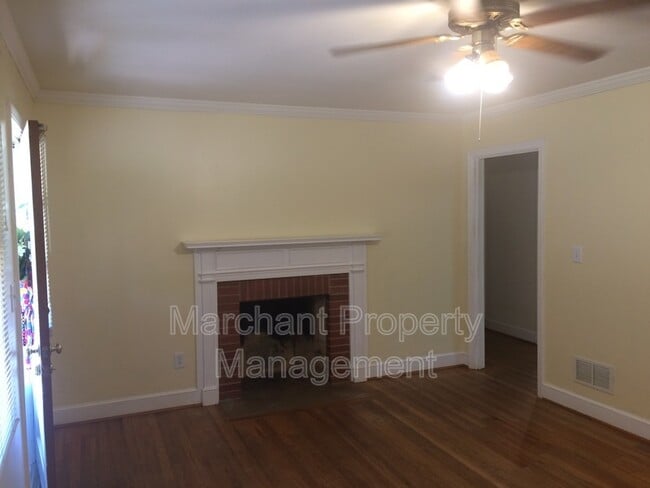 Building Photo - 237 Oak Rd