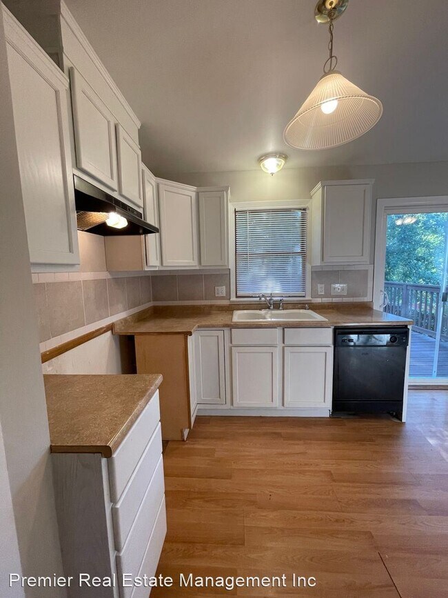 Building Photo - 3 br, 1 bath House - 2341 Blue Ridge Terrace