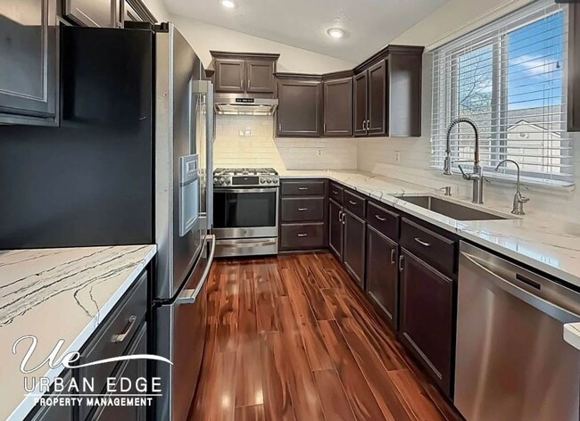 Building Photo - 3 Bed 2 Bath Home off Garrity - All landscaping included