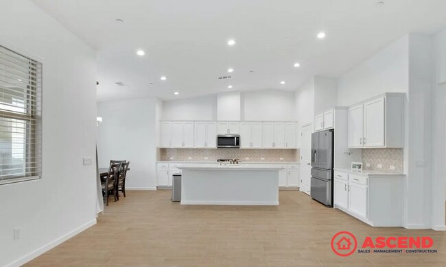 Building Photo - MOVE IN SPECIAL!  Beautiful 3-Bedroom Home in desired Highgate Community with Pool & Full Applian...