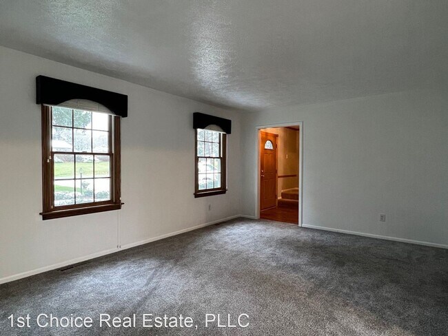 Building Photo - 3 br, 2.5 bath House - 1600 Hillside Drive