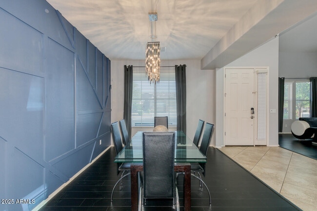 Building Photo - 18472 W Desert Ln
