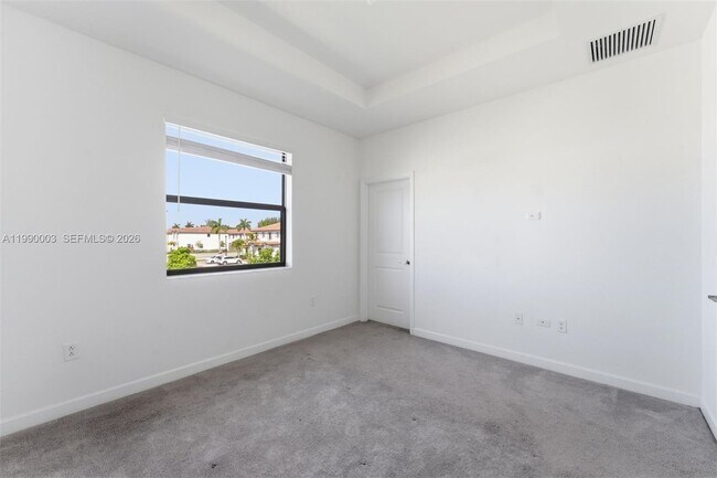 Building Photo - 24630 SW 118 Ave