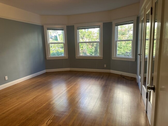 Building Photo - Mt Davidson Manor Home for Rent