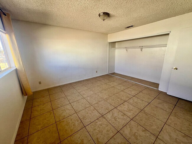 Building Photo - 6001 Mariposa Ave